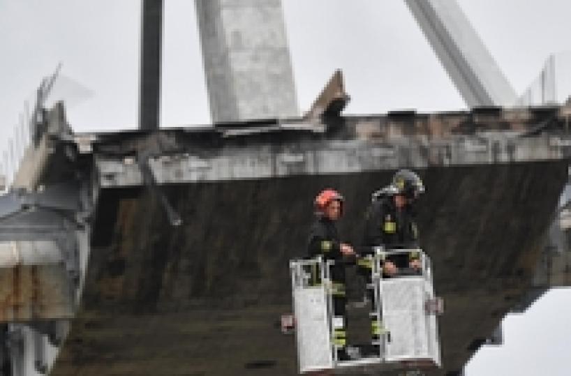 Genoa bridge collapse death toll 39, 10-20 could be missing