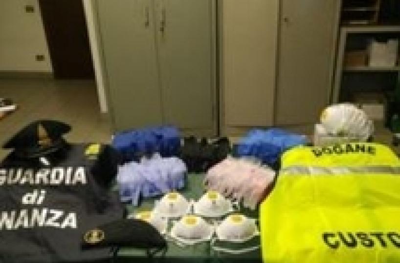 Sequestrati 840 mila guanti e 120 masch