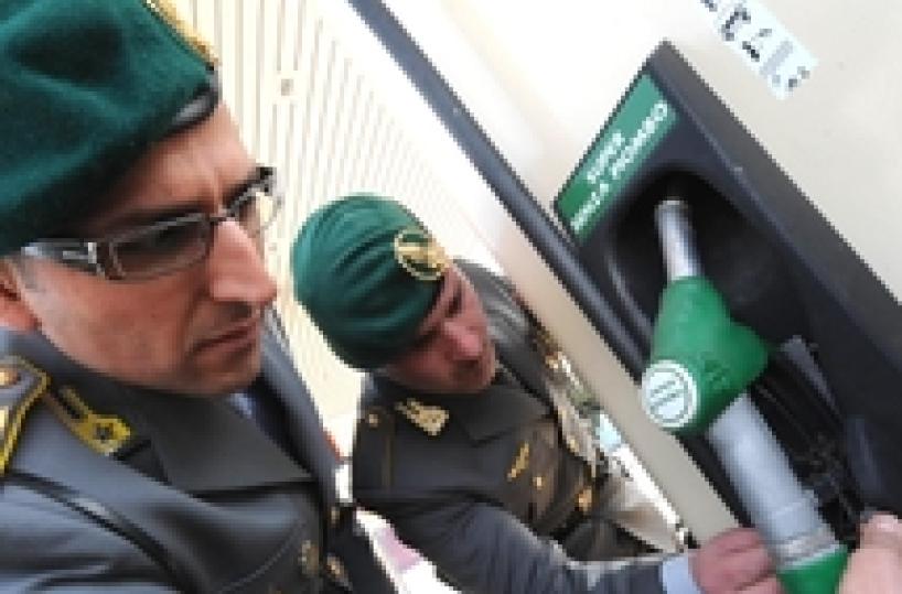 Carburante sottocosto da Est, frode Iva