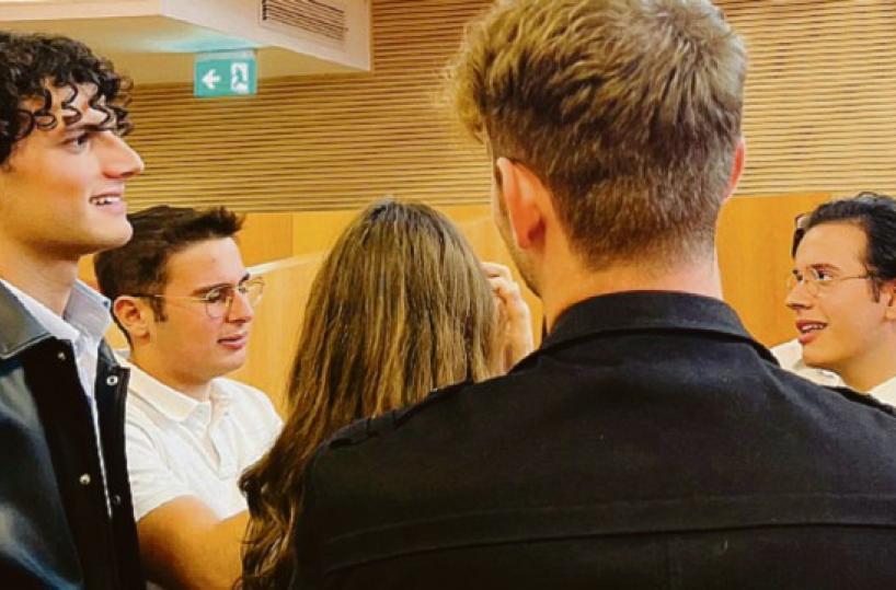 Nasce il Forum degli Adolescenti: a Bari il Palazzo apre le porte al futuro