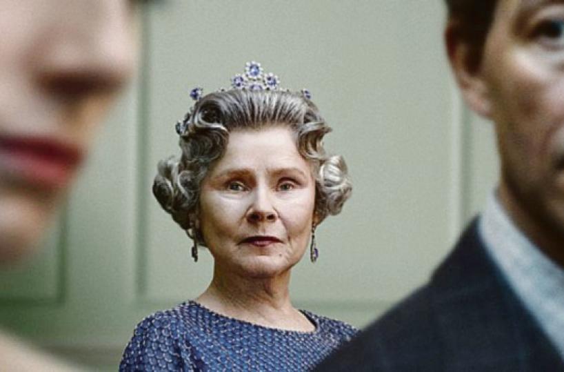L’astro di Elisabetta nel crepuscolo di «The Crown 5»