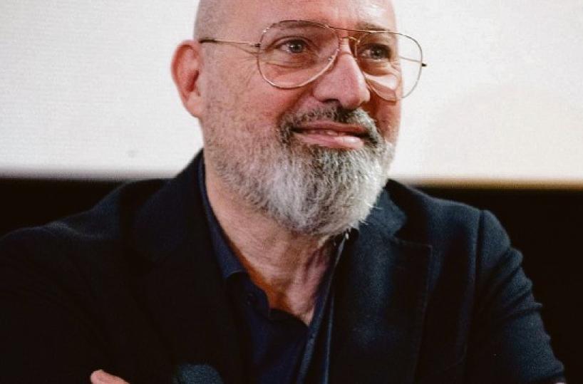 «Berlinguer, Sud, autonomia: il Pd che ho in testa», la corsa di Bonaccini alla segreteria dem parte da Bari