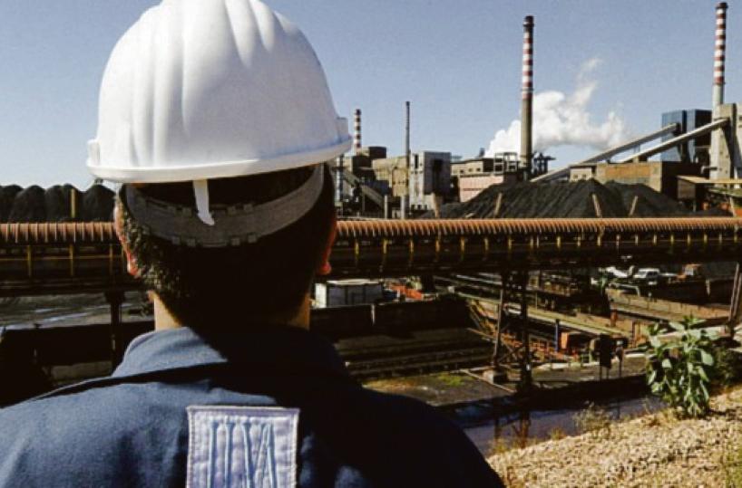Finanziamento all’ex Ilva, il governo domani decide