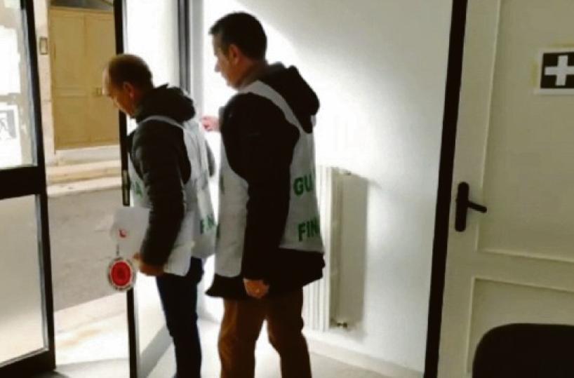 Foggia, allo sportello i furbetti del reddito di cittadinanza