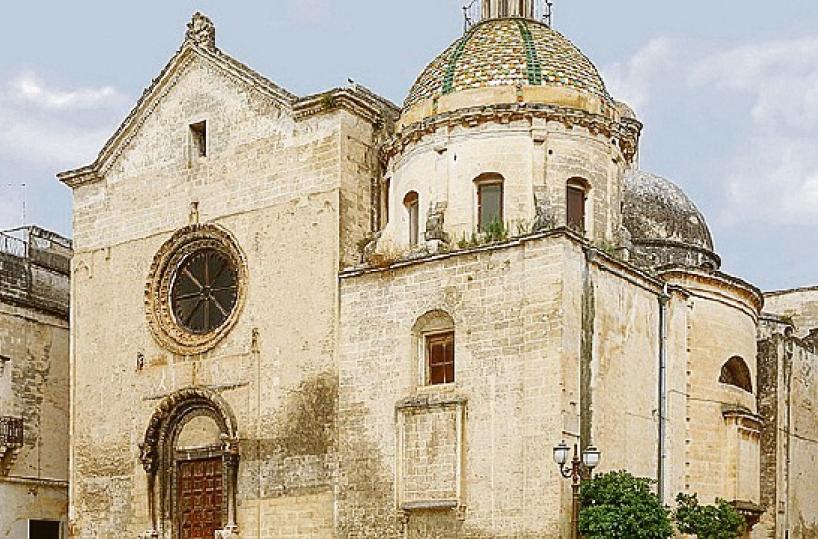 Grottaglie, dalle canne dell’antico organo le armonie del gran concerto di fine anno