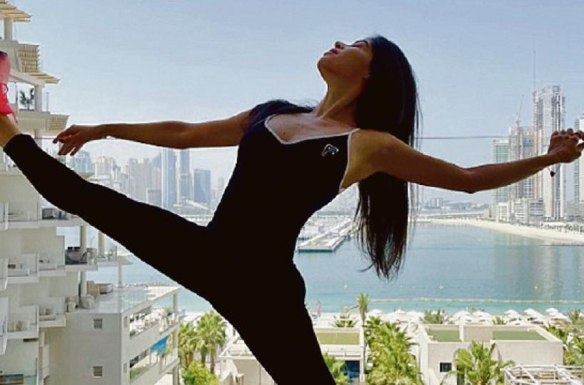 «Un po’ Fracci, un po’ Carrà», la scalata sui social della ballerina influencer Serena Rainò
