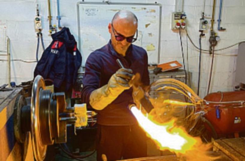 Pierpaolo, l’ultimo artigiano del vetro soffiato in Basilicata