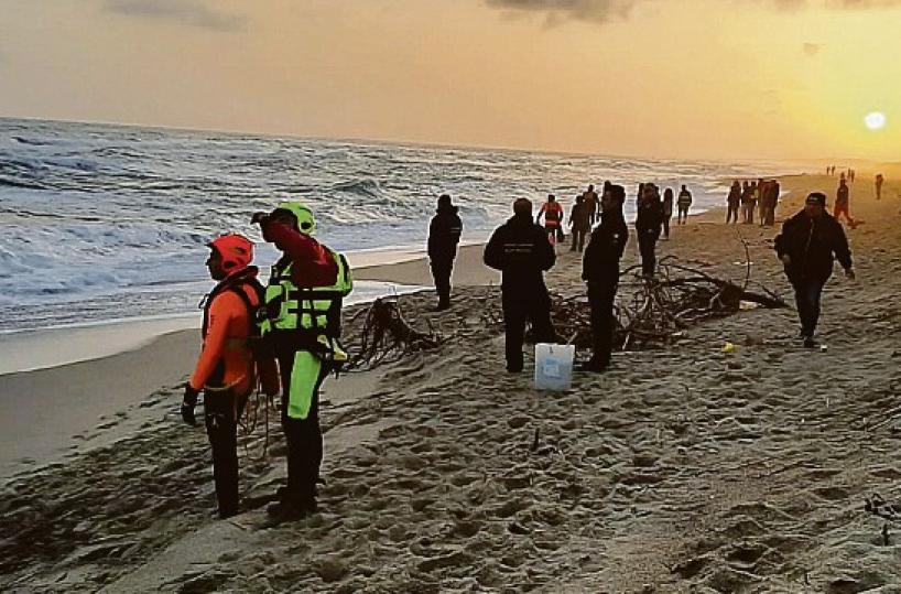 Strage migranti, Mons. Savino: «L’umanità si è smarrita nel baratro delle politiche»