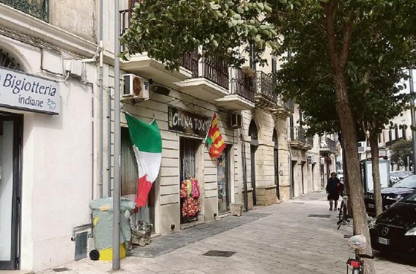 Lecce, «Non chiamate China town la via “colonizzata” dagli asiatici»