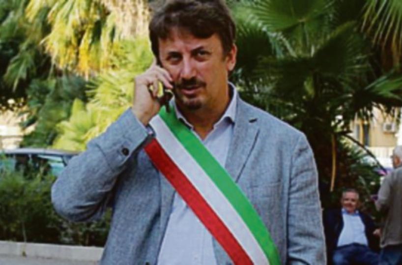 La marcia dei sindaci oggi a Napoli. Davide Carlucci: «Non torniamo indietro di 20 anni»