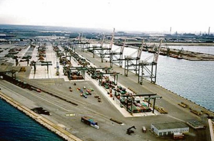 Il porto di Taranto ora scommette sul fotovoltaico: pubblicato il bando