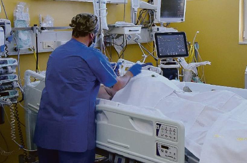 Sanità Puglia, buco da 200 milioni: rischio stangata sull’Irpef