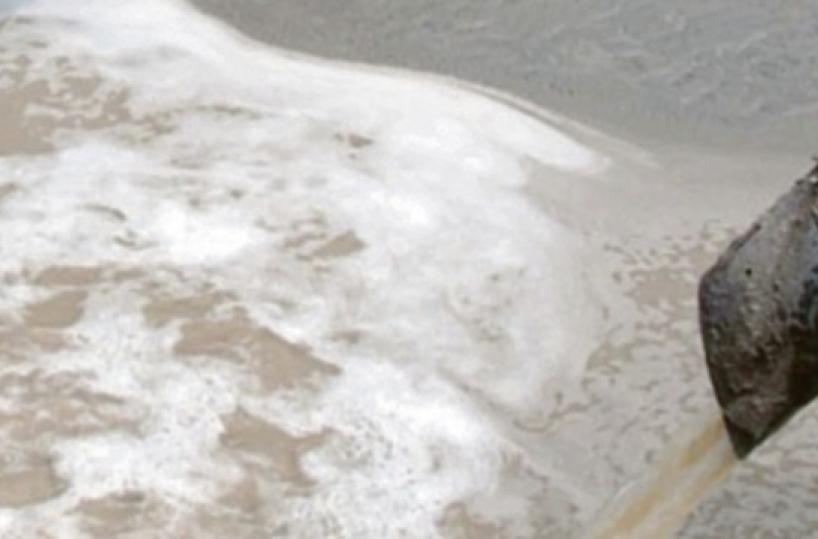 Aqp, sull’acqua c’è la «tassa rifiuti»