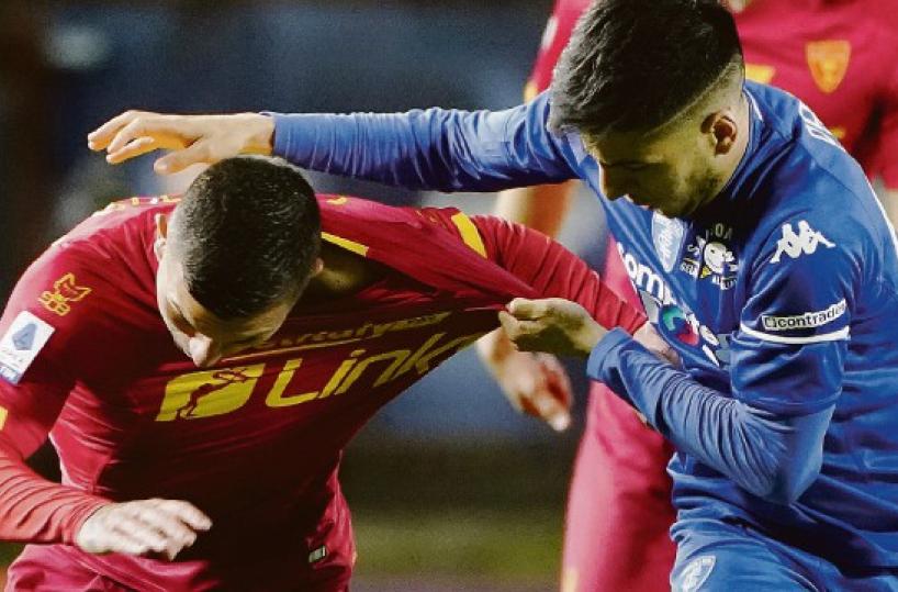 Il Lecce non trova la dritta e Baroni non si dà pace: quinta sconfitta consecutiva