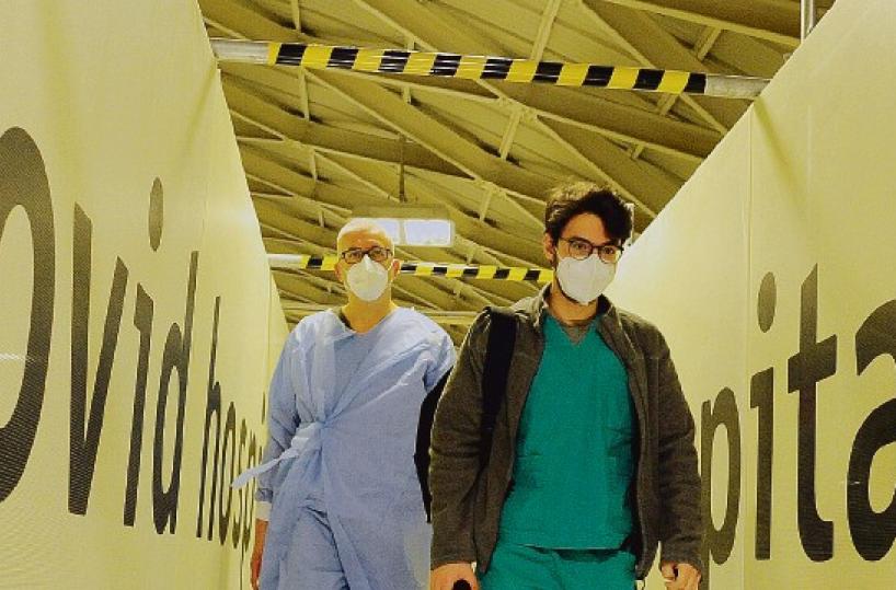 Bari, l'ospedale Covid della discordia. Emiliano: «Decisero tutto i tecnici»