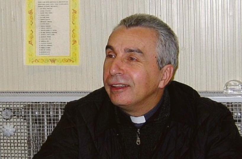 Il parroco-attore di Palese, don Antonio dal palcoscenico all'altare