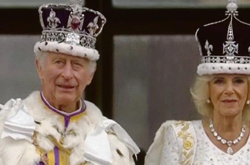 La monarchia di Carlo III indagata da scrittori giornalisti, giuristi e storici