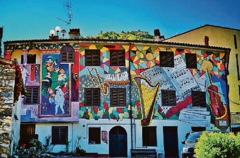 La valle più dipinta d’Italia trainata da S. Angelo Le Fratte