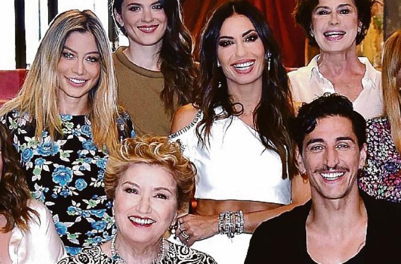 Gregoraci e Corvaglia come nel Moulin Rouge per la prevenzione del cancro