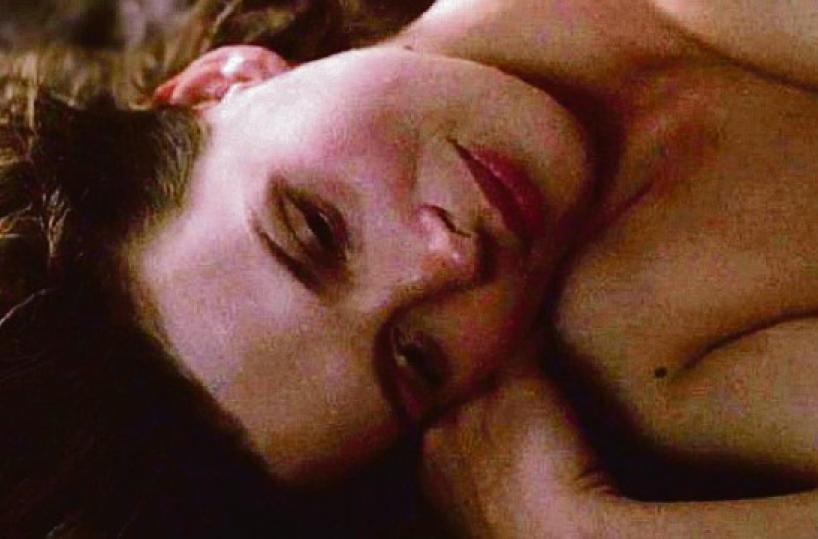 Le star Fiennes e Binoche ne «Il paziente inglese» capolavoro di Minghella
