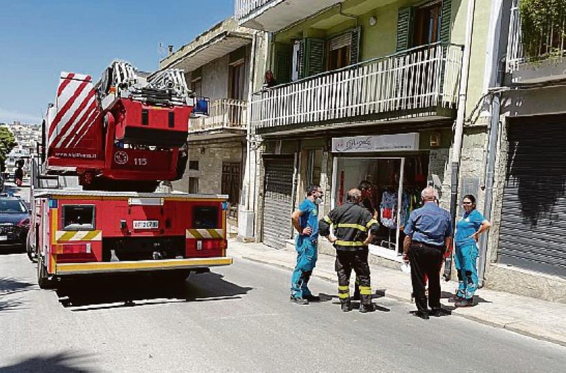 Dramma della solitudine a Canosa: morto in casa un 56enne
