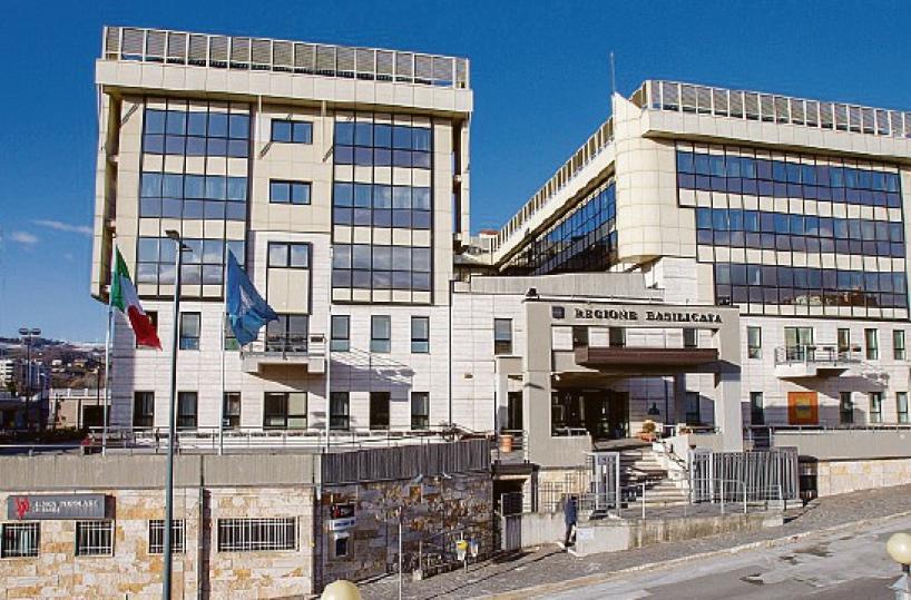 Sessismo alla Regione Basilicata? Voci di molestie e dimissioni
