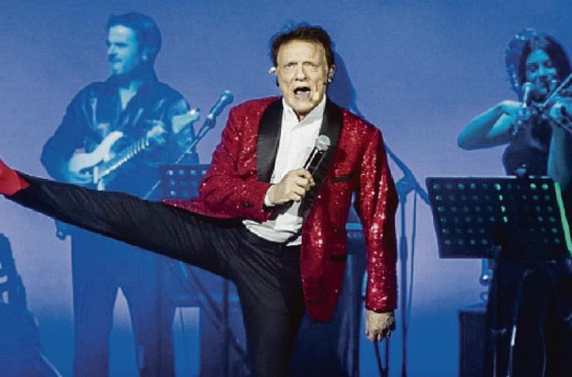 Massimo Ranieri e il volo di una vita. Accanto a lui la materana Pinto