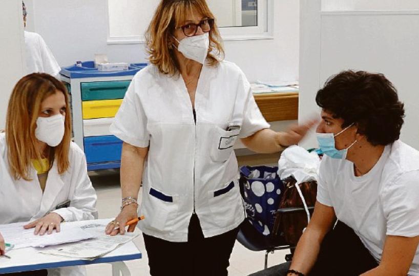 Covid e influenza, da lunedì parte la campagna vaccinale in Puglia