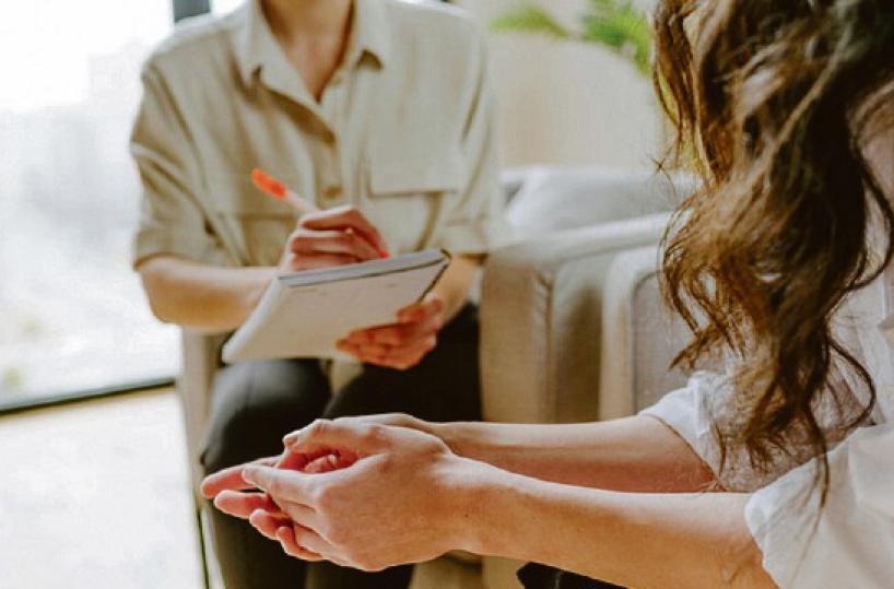 Un pugliese su 3 va dallo psicologo: il 46% è tra gli under 45