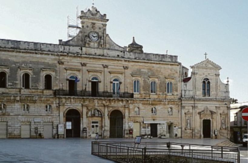Ostuni, in Comune tremila pratiche ancora  in attesa  di condono edilizio