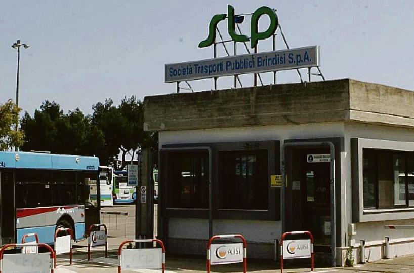 Brindisi, corse «fantasma» alla Stp: sindacati a difesa degli autisti 