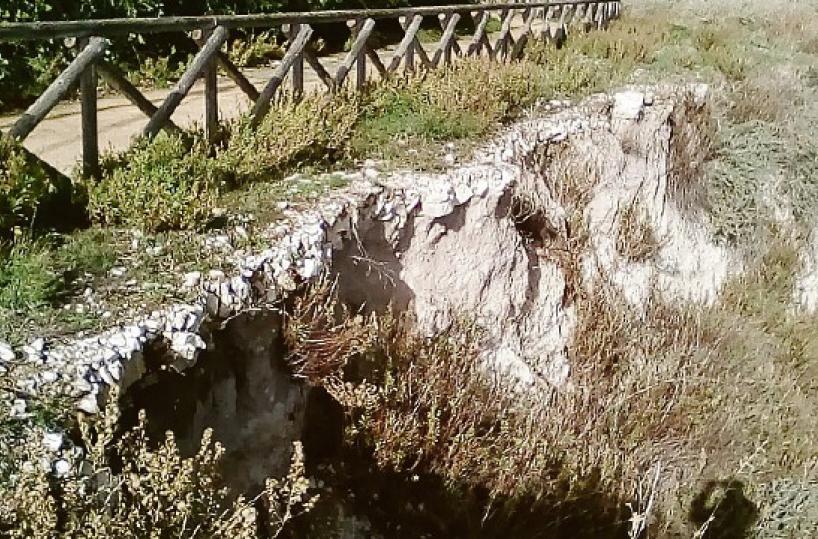 Trani, la falesia di Levante continua a cedere: colpa del maltempo