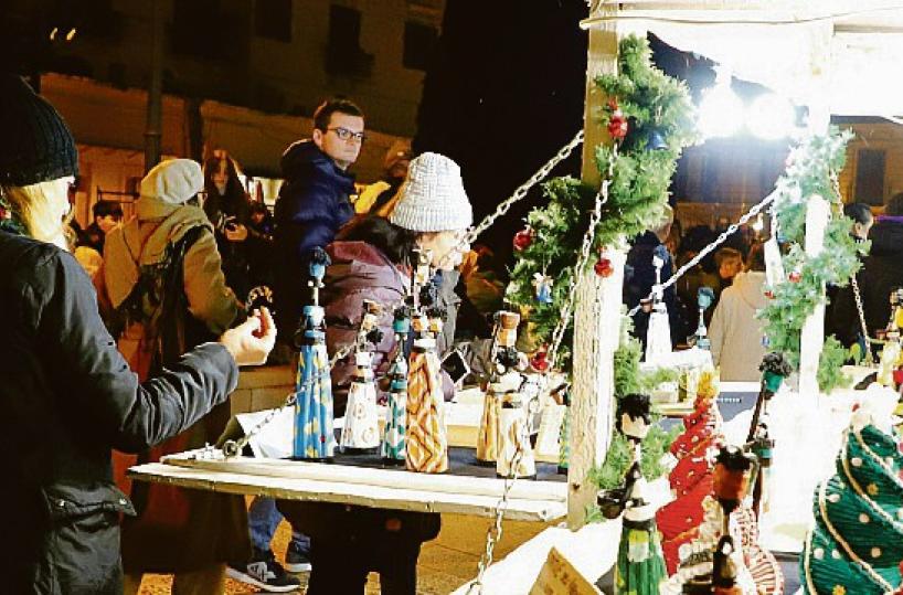 Doni sotto l'albero di Natale, i baresi spenderanno duecento euro a testa