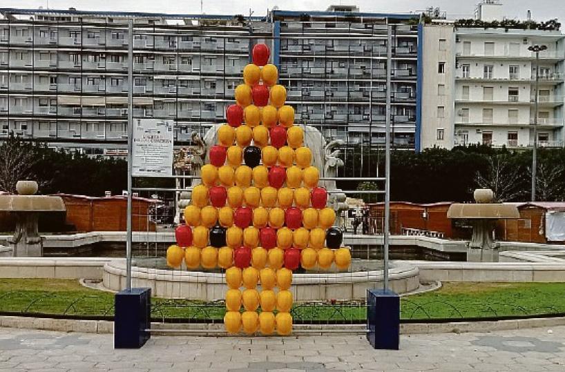 Lecce, in piazza Mazzini ritorna l’albero della sicurezza 