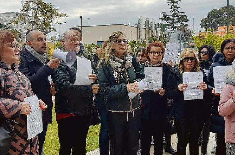 Bari, sit in all'ospedale pediatrico:  «Abbandonati i nostri figli diabetici»