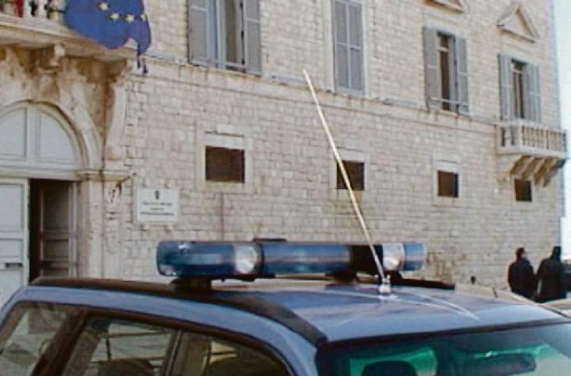 Canosa, i veleni lambiscono il centrodestra: «Inchiesta per voto di scambio al Comune»