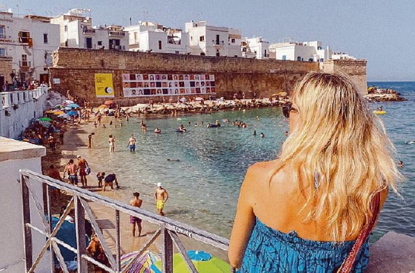 Monopoli, estate da prezzi invariati: stop rincari per ombrelloni e servizi