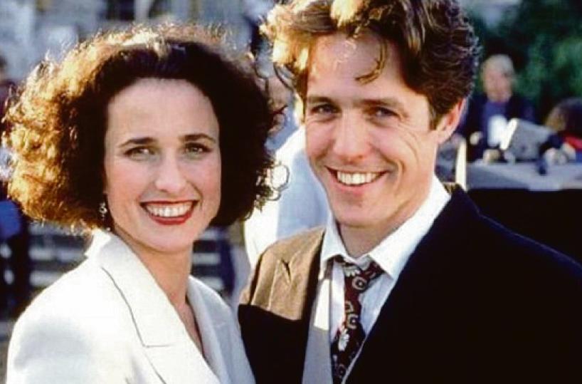 Amore, tante risate e funerali nel film record di incassi trampolino di lancio per Grant