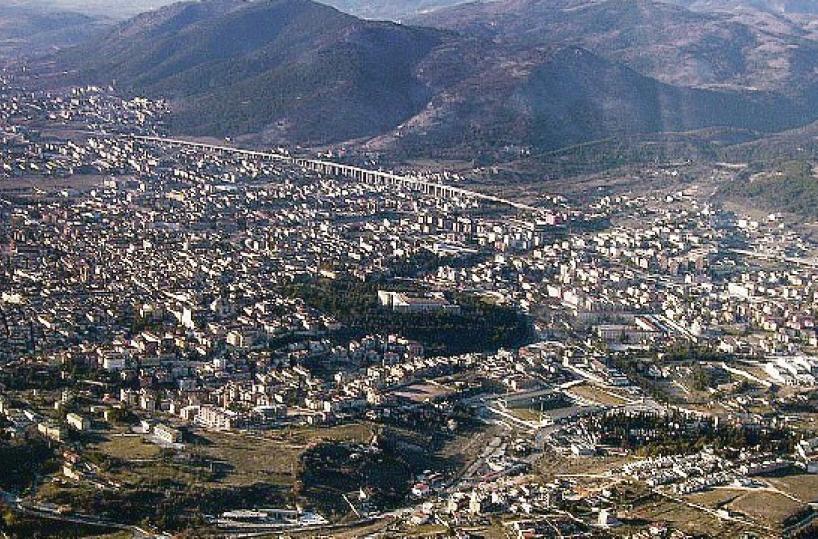 L’Aquila, 15 anni dopo il sisma documentario sulla rinascita della città dalla doppia anima