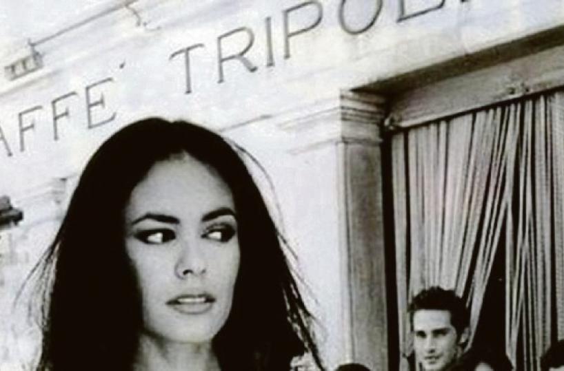 Chiude il Caffè Tripoli, storico locale di Martina Franca: qui la foto con la Cucinotta