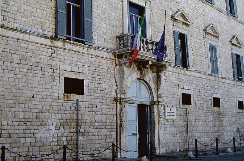 Trani, donna morì di Covid: no all’archiviazione . Il gip: «Il medico non la visitò»