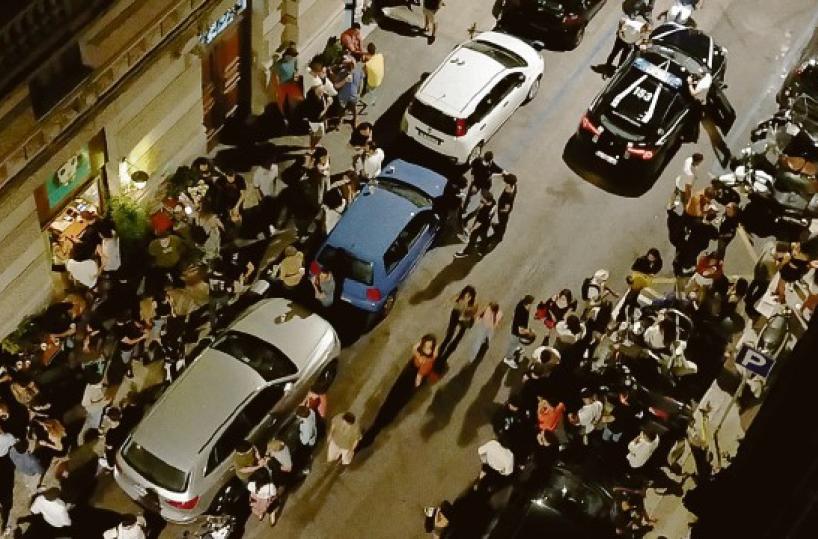 Bari, contro la «cattiva movida» il sindaco Leccese prepara l’ordinanza