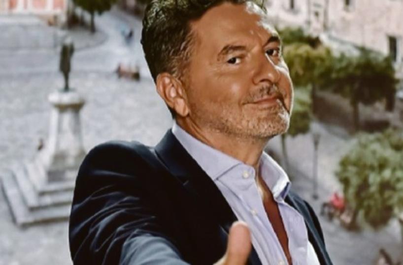 Teo Mammucari fa «Lo Spaesato» nel borgo di Tricase