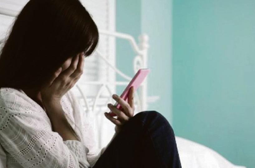 Taranto, stalking a una disabile con foto «hot» diffuse sulle chat: 5 imputati 