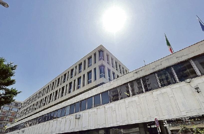 Minacce all’ex: «Ti lascio morta». Un poliziotto 24enne di Taranto è ai domiciliari