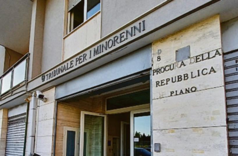 Dalla lite sulla chat alla maxi rissa armati: dopo 4 anni 19 minori a processo a Bari