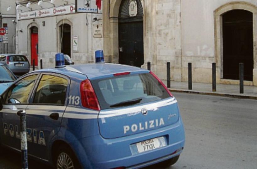 Bitonto, sventato furto di pc a scuola: un ventenne arrestato dalla Polizia