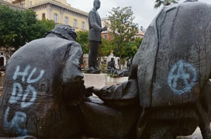 Foggia, imbrattate alcune statue dedicate al maestro Umberto Giordano