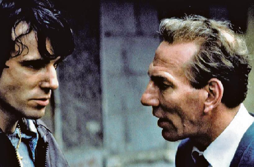 La vita di un adolescente ribelle da Belfast a Londra degli Anni ‘70, nel pieno della guerra civile