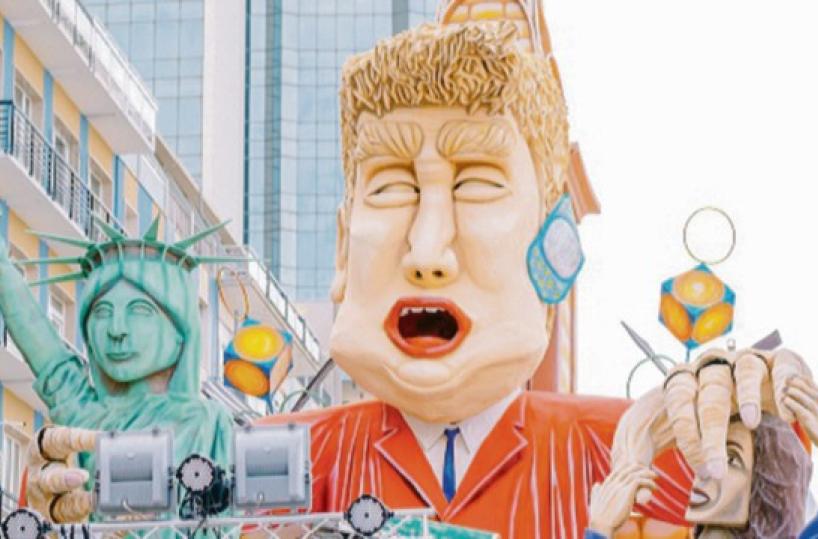 Il «carro di Trump» trionfa al Carnevale di Gallipoli